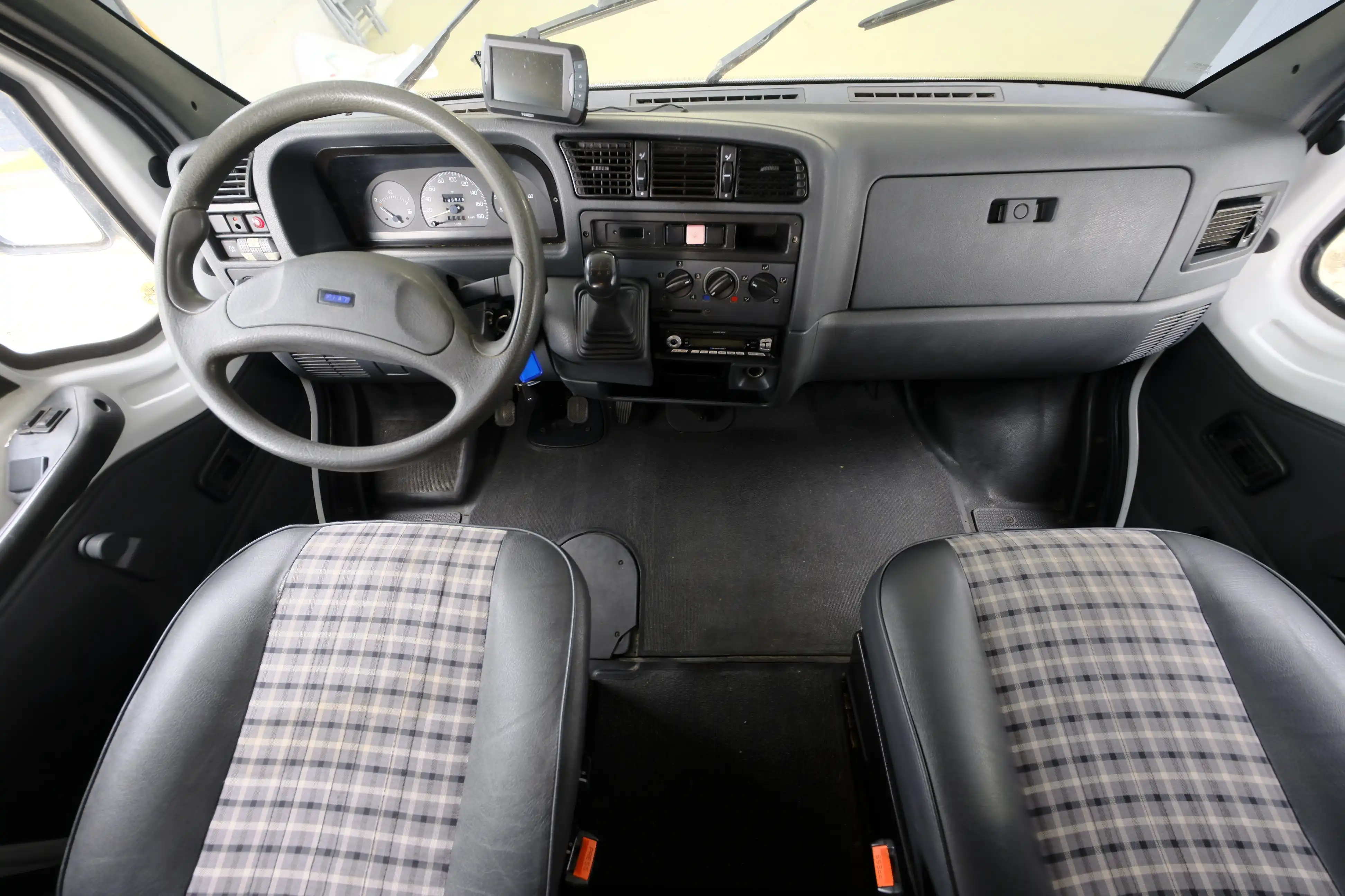 EURAMOBIL A 745 HS